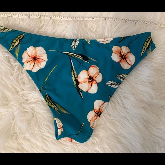 Womens Bikini Bottom (only) - Picture 6 of 9